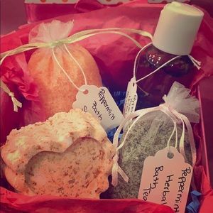 4 piece peppermint non toxic bath set